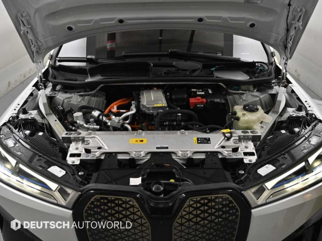 BMW iX xDrive 40 퍼스트 에디션 이미지 7