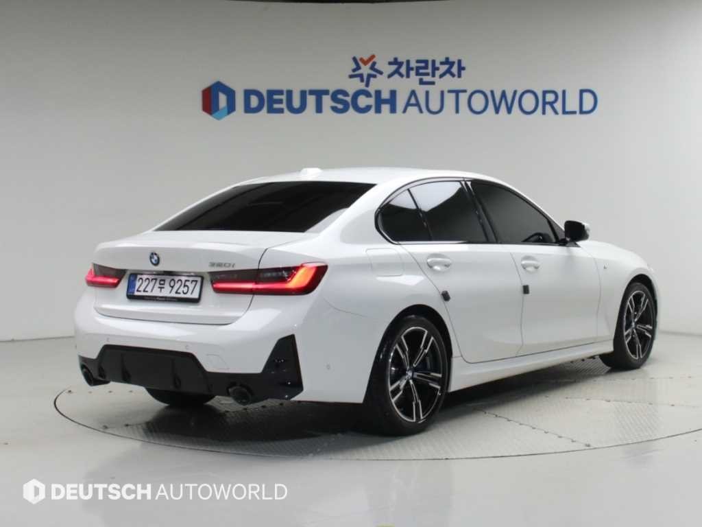BMW 3시리즈 3시리즈 (G20) 320i M 스포츠 이미지 2