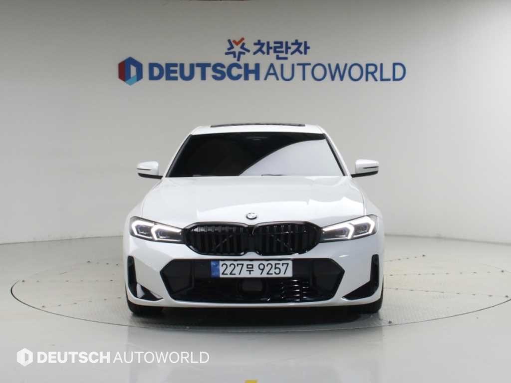 BMW 3시리즈 3시리즈 (G20) 320i M 스포츠 이미지 3
