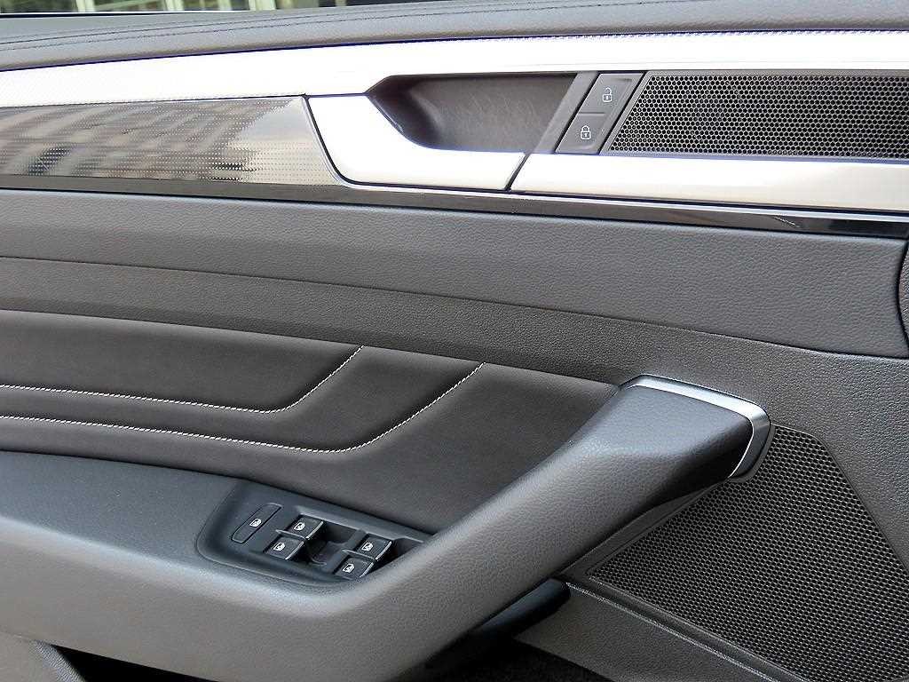 폭스바겐 아테온 2.0 TDI 프레스티지 이미지 12