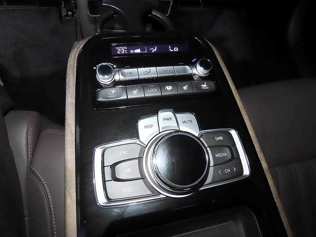제네시스 G90 3.8 GDI AWD 럭셔리 이미지 15