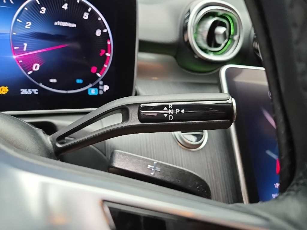벤츠 C 클래스 C클래스 W206 C300 4MATIC 아방가르드 이미지 10