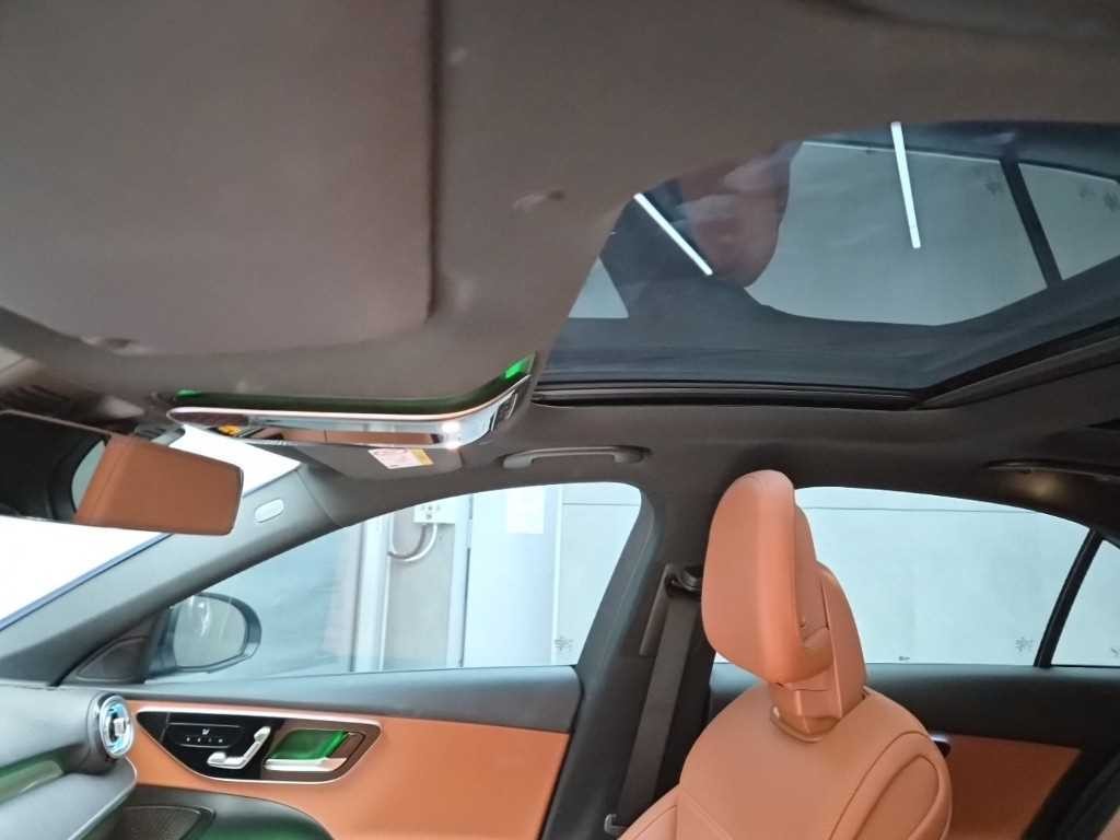 벤츠 C 클래스 C클래스 W206 C300 4MATIC 아방가르드 이미지 15