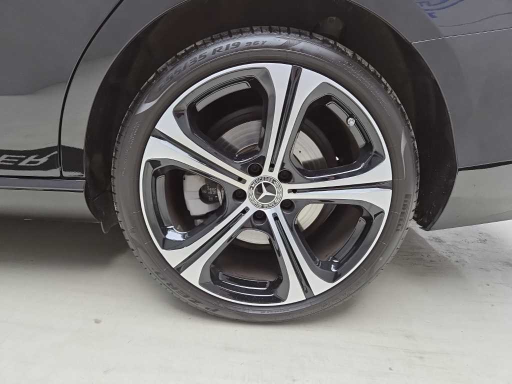 벤츠 C 클래스 C클래스 W206 C300 4MATIC 아방가르드 이미지 18