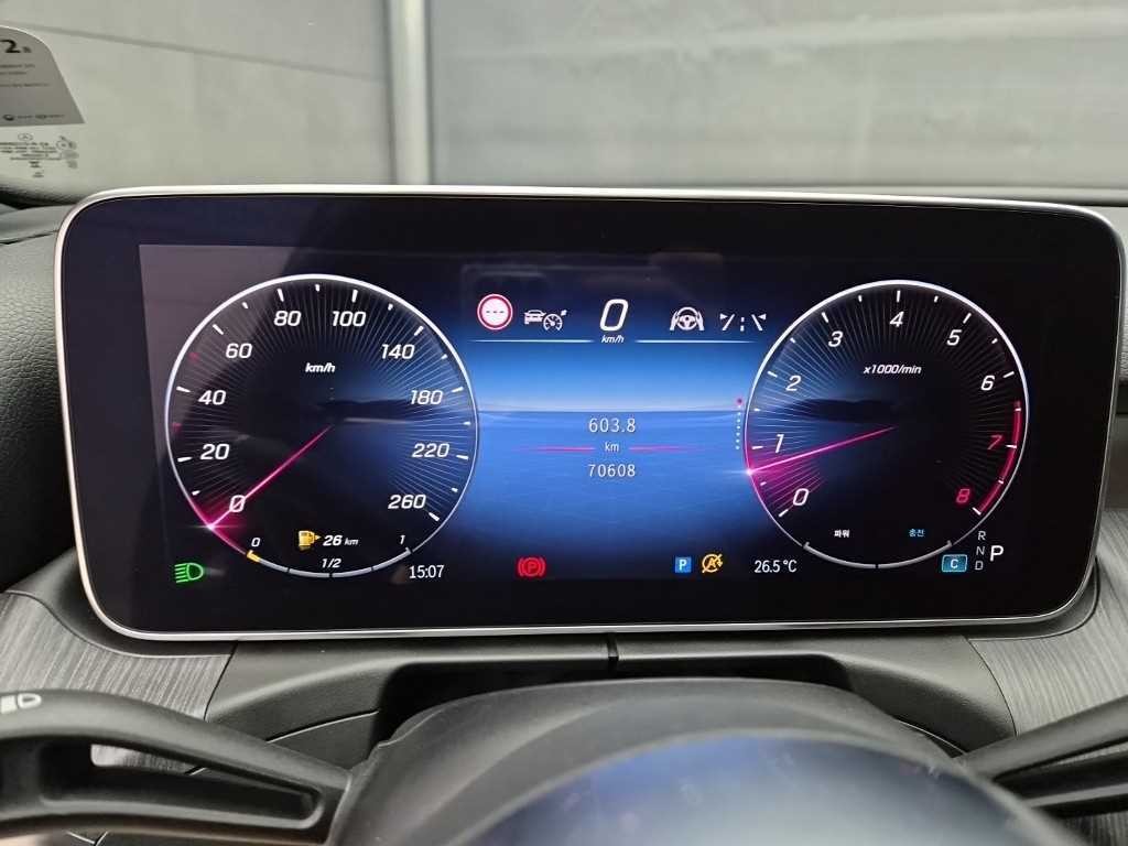 벤츠 C 클래스 C클래스 W206 C300 4MATIC 아방가르드 이미지 8
