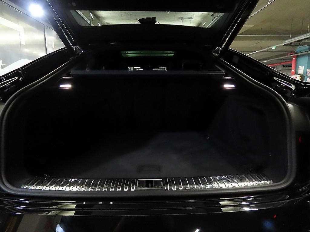 아우디 e-트론 S 스포트백 이미지 16