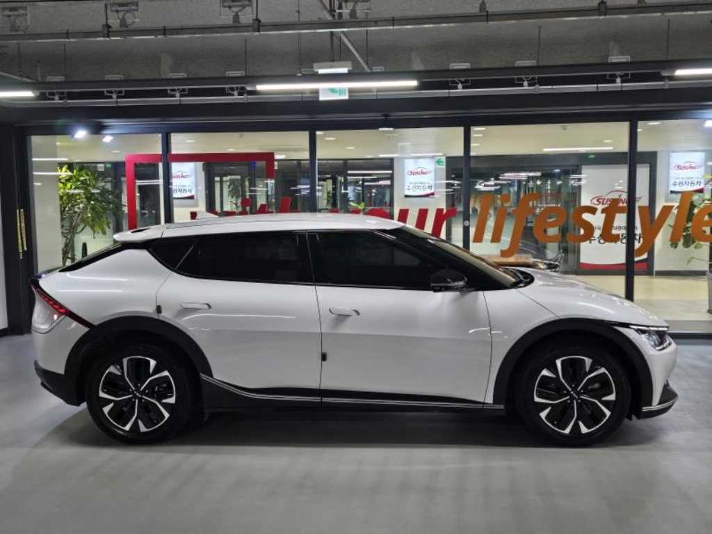 기아 EV6 롱레인지 AWD 에어 이미지 3