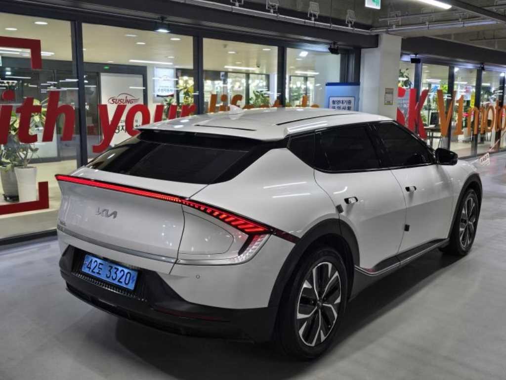 기아 EV6 롱레인지 AWD 에어 이미지 4