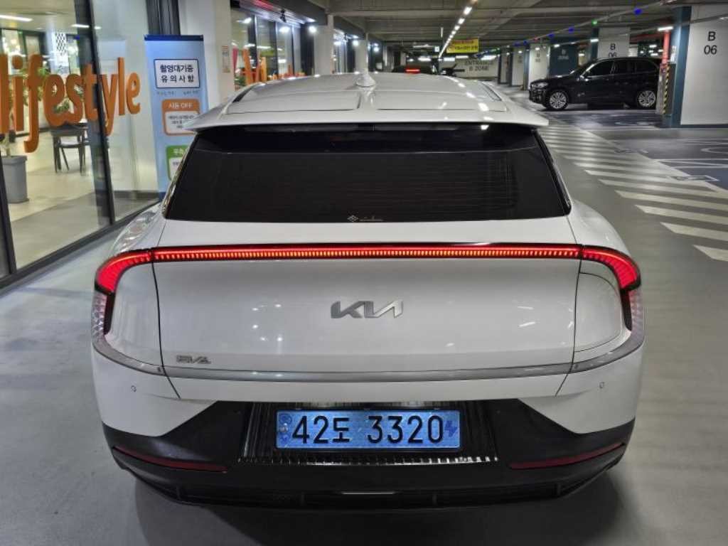 기아 EV6 롱레인지 AWD 에어 이미지 5