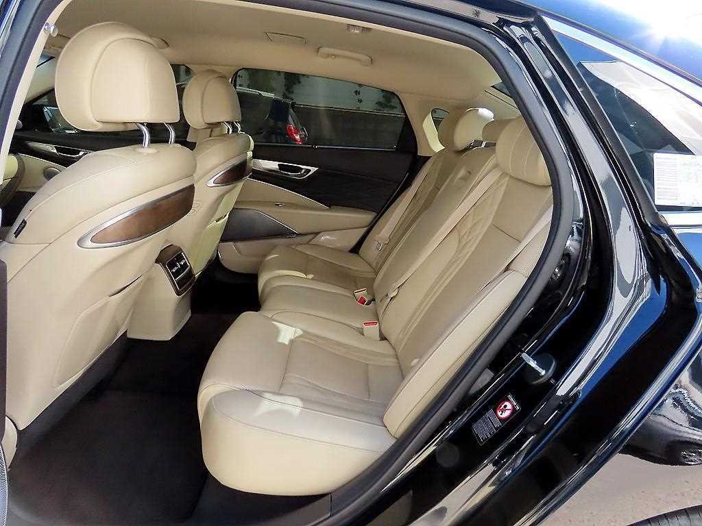 기아 K9 더 K9 3.8 GDI 2WD 플래티넘Ⅱ 이미지 6