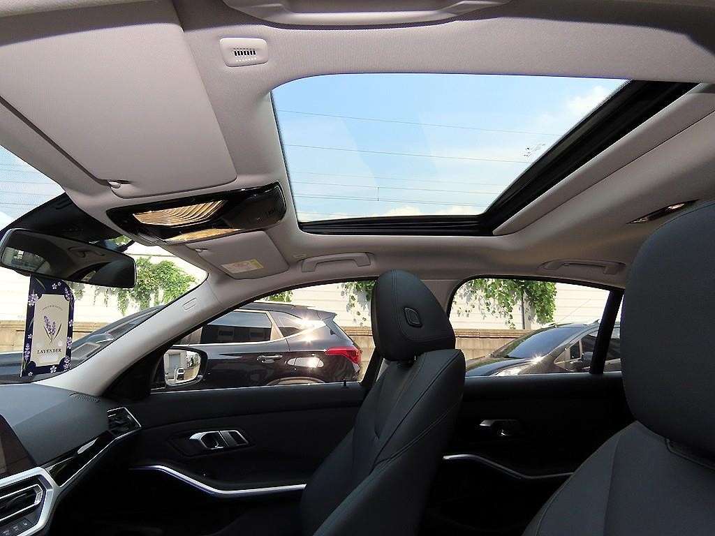 BMW 3시리즈 3시리즈 (G20) 320i 이미지 18