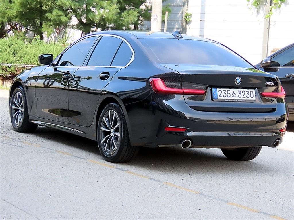 BMW 3시리즈 3시리즈 (G20) 320i 이미지 3