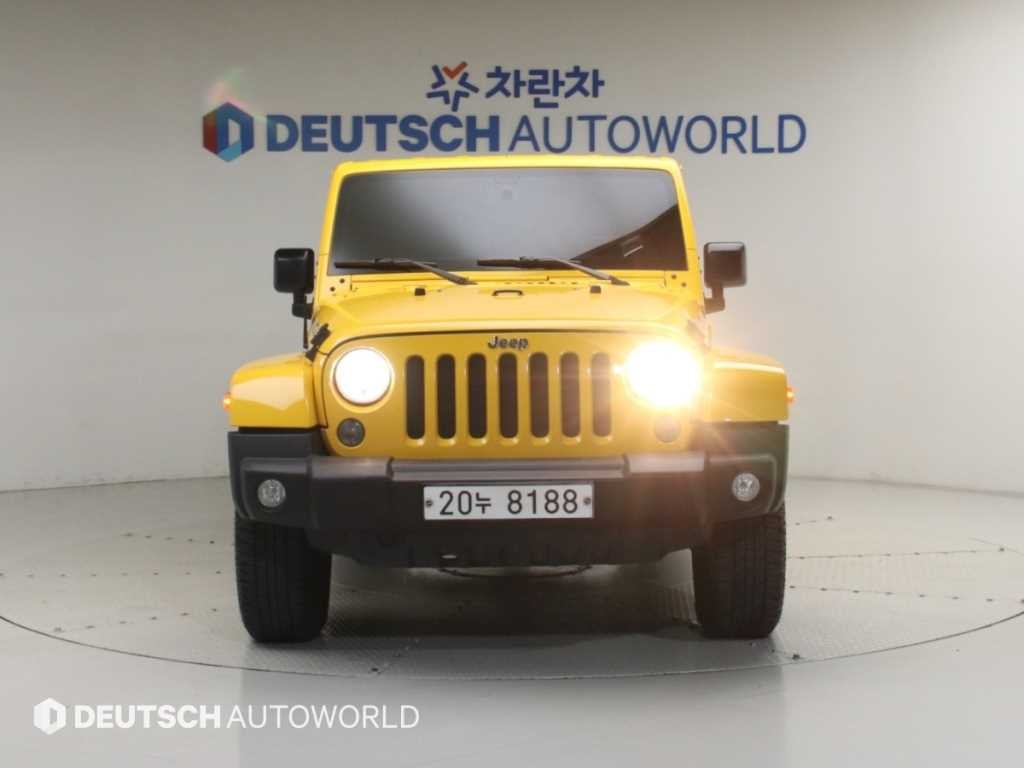 지프 랭글러 2.8 사하라 4DR 이미지 3