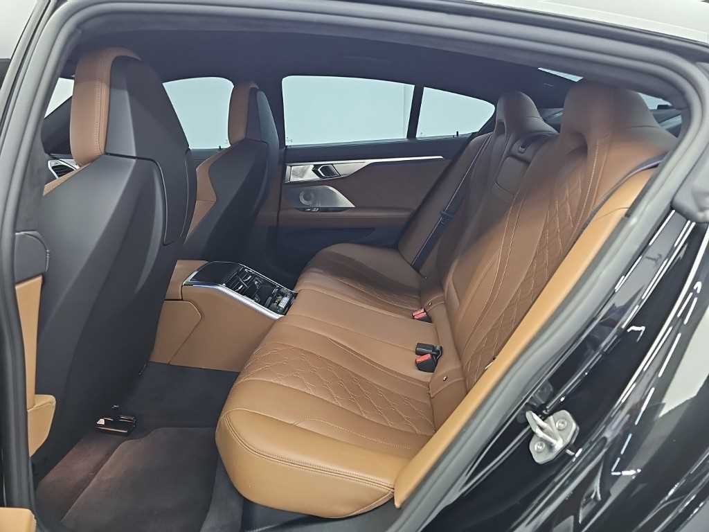 BMW 8시리즈 M8 4.4 그란쿠페 컴페티션 이미지 12