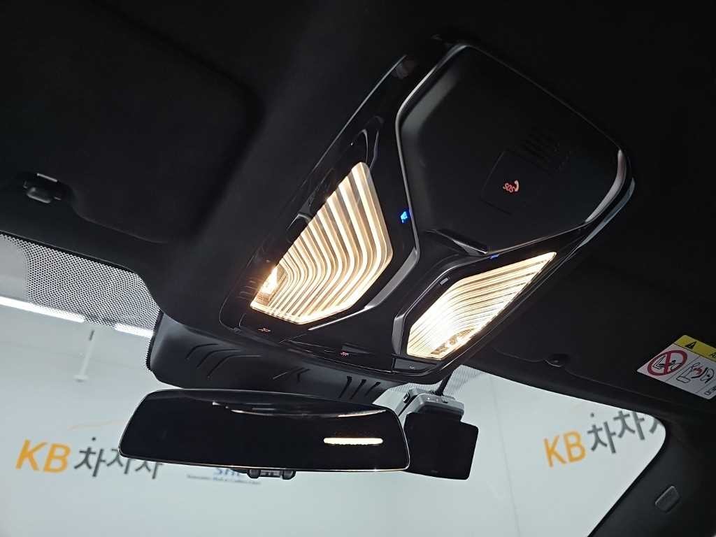 BMW 8시리즈 M8 4.4 그란쿠페 컴페티션 이미지 16