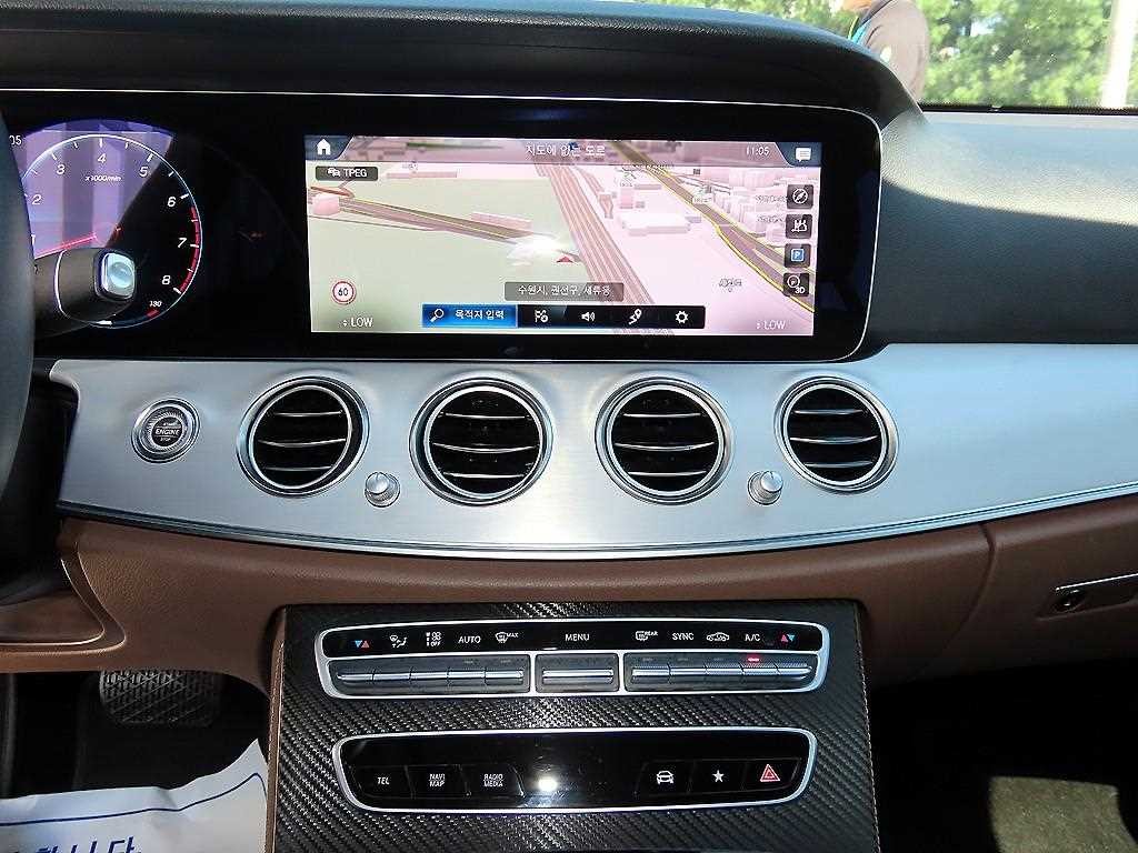 벤츠 E 클래스 E-클래스 W213 E250 아방가르드 이미지 14