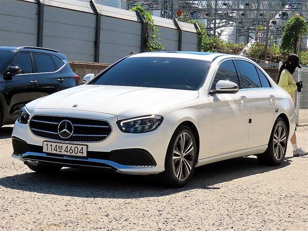 벤츠 E 클래스 E-클래스 W213 E250 아방가르드 이미지 2