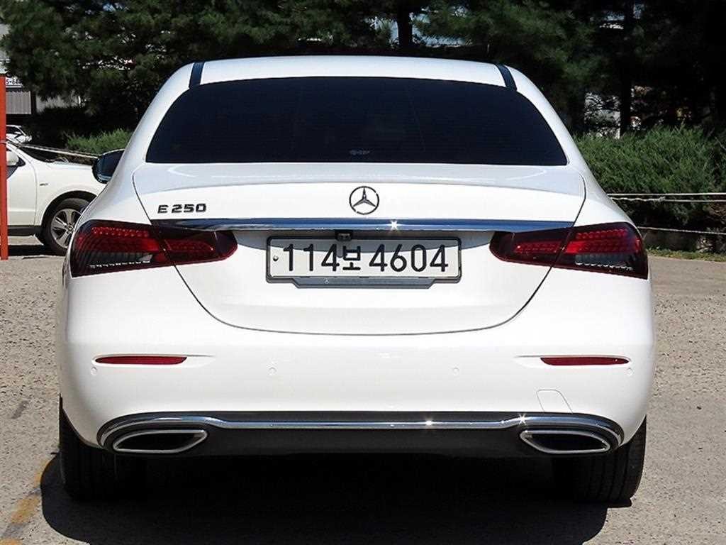 벤츠 E 클래스 E-클래스 W213 E250 아방가르드 이미지 4