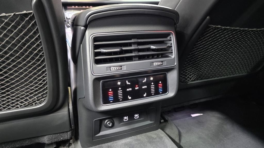 아우디 Q8 50 TDI 콰트로 프리미엄 이미지 10