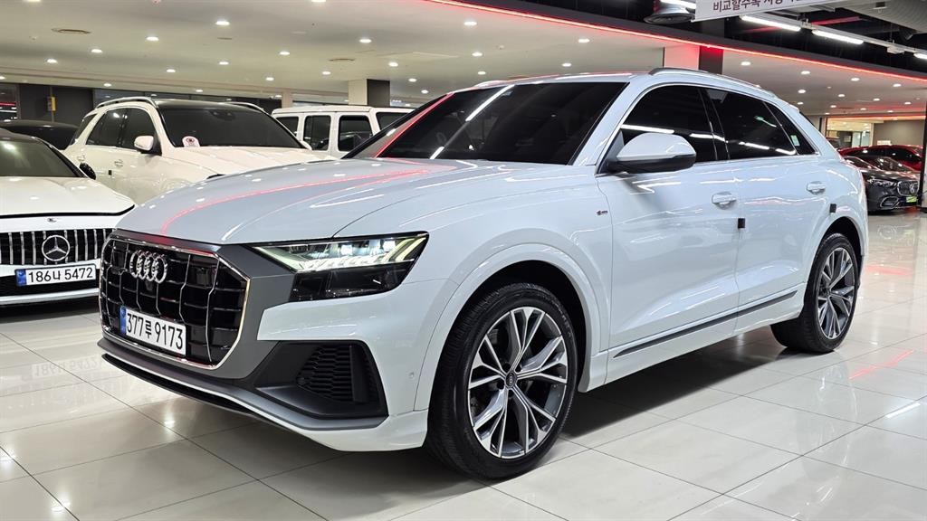 아우디 Q8 50 TDI 콰트로 프리미엄 이미지 13