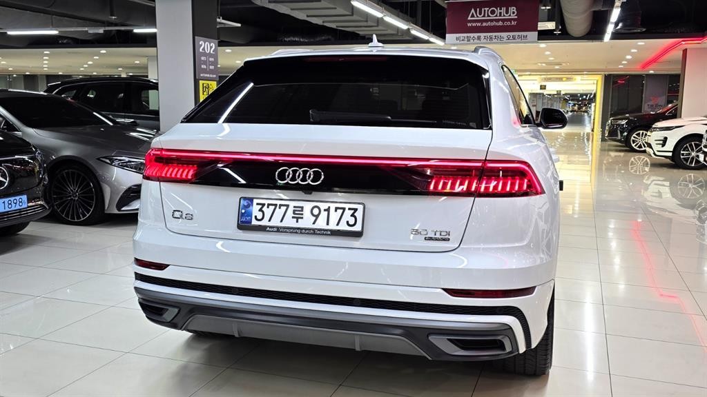 아우디 Q8 50 TDI 콰트로 프리미엄 이미지 18