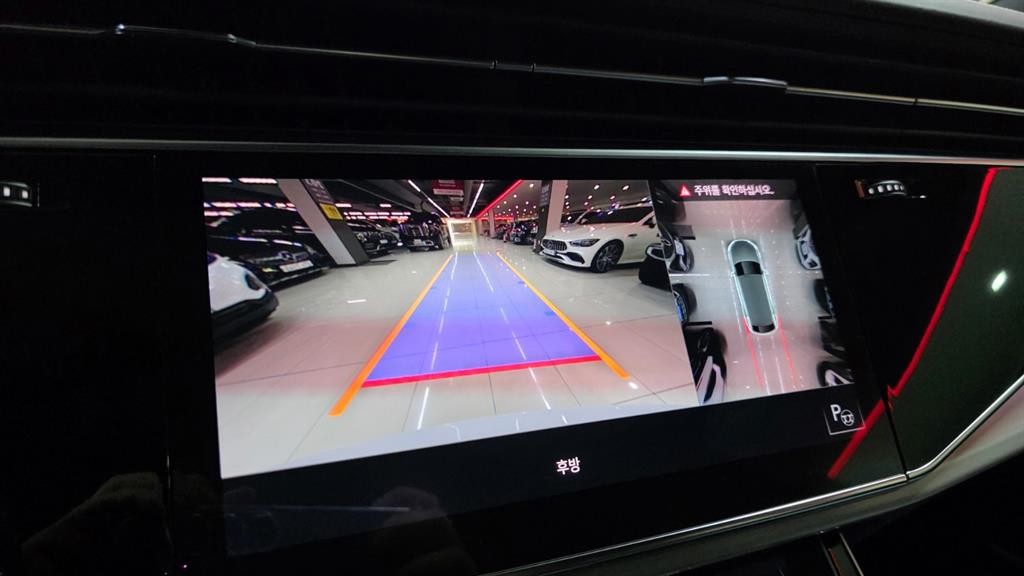 아우디 Q8 50 TDI 콰트로 프리미엄 이미지 5