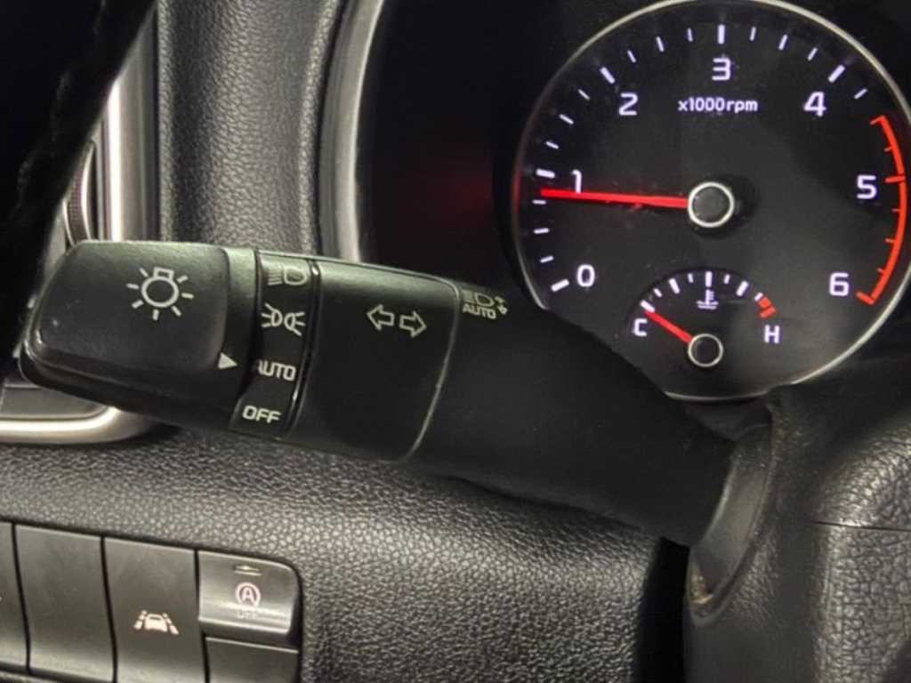 기아 스포티지 스포티지 더 볼드 2.0 디젤 2WD 럭셔리 이미지 15