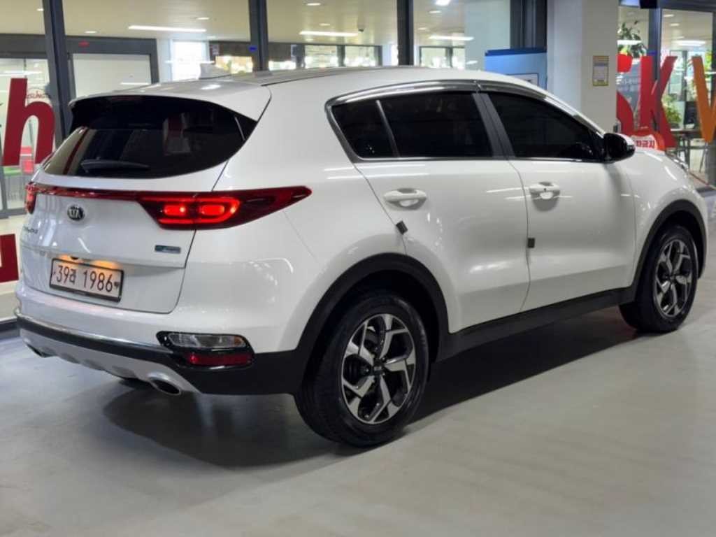 기아 스포티지 스포티지 더 볼드 2.0 디젤 2WD 럭셔리 이미지 4