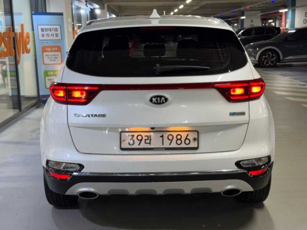 기아 스포티지 스포티지 더 볼드 2.0 디젤 2WD 럭셔리 이미지 5