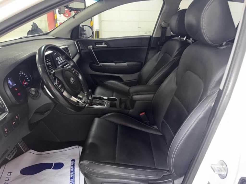기아 스포티지 스포티지 더 볼드 2.0 디젤 2WD 럭셔리 이미지 6