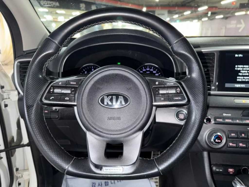 기아 스포티지 스포티지 더 볼드 2.0 디젤 2WD 럭셔리 이미지 8