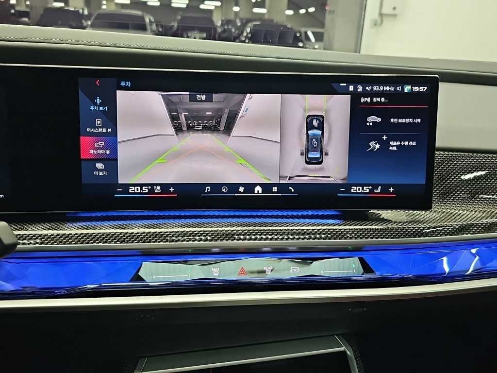 BMW i7 BMW i7 M70 xDrive 이미지 10