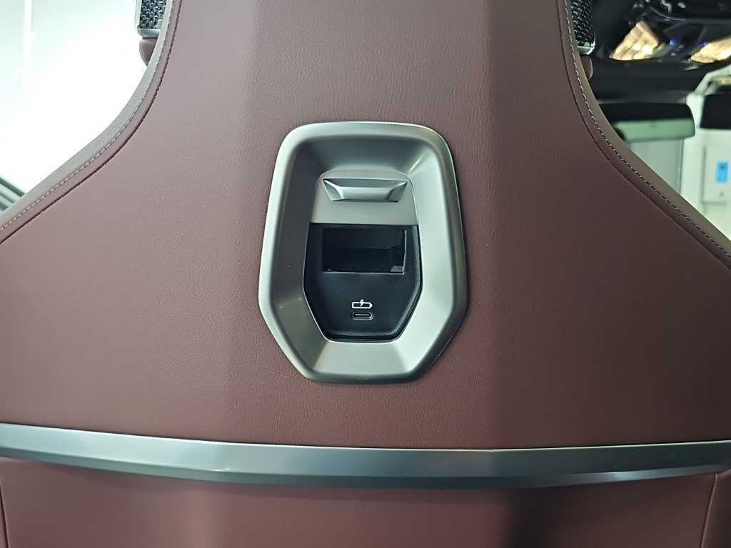 BMW i7 BMW i7 M70 xDrive 이미지 14