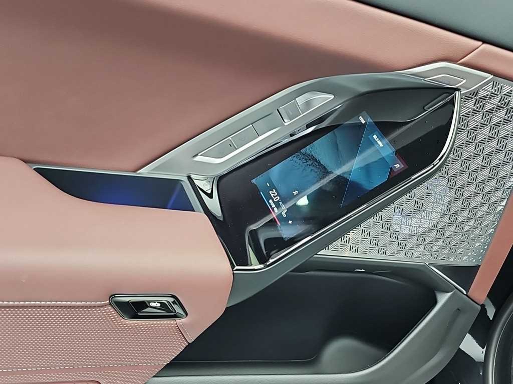 BMW i7 BMW i7 M70 xDrive 이미지 15