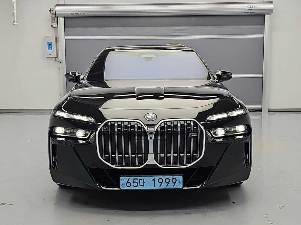 BMW i7 BMW i7 M70 xDrive 이미지 2