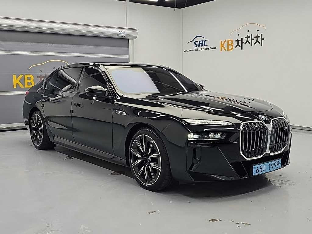 BMW i7 BMW i7 M70 xDrive 이미지 4