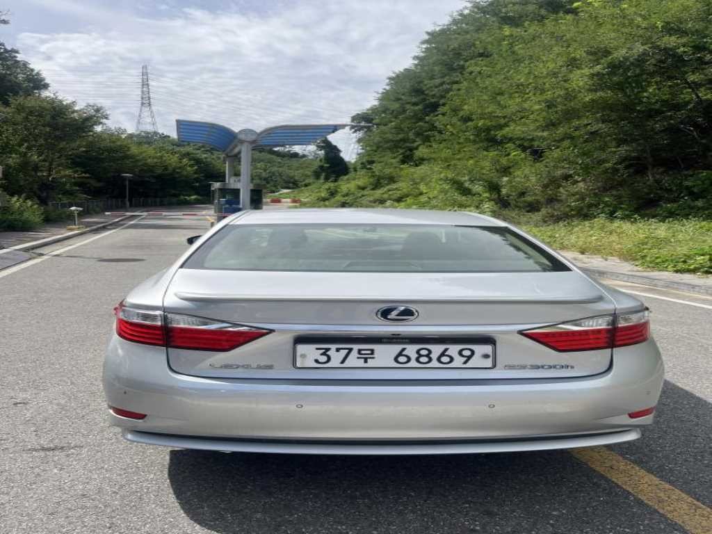 렉서스 ES 뉴ES300h 슈프림 이미지 3