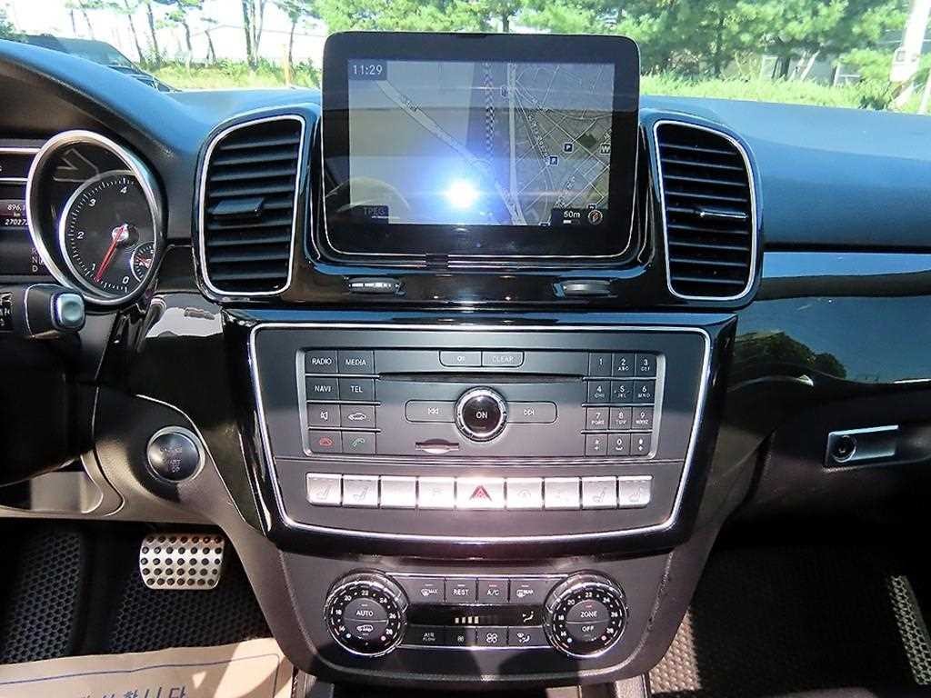 벤츠 GLE 클래스 GLE 클래스 W166 GLE 350 d 4MATIC 이미지 14