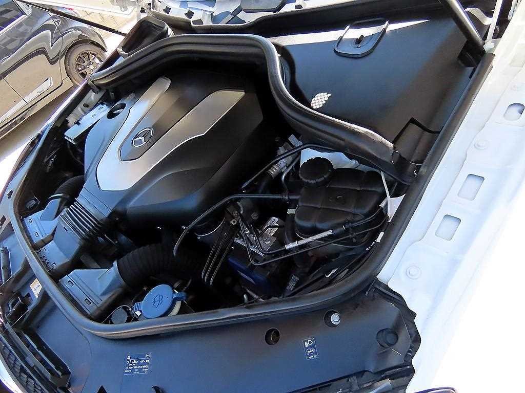 벤츠 GLE 클래스 GLE 클래스 W166 GLE 350 d 4MATIC 이미지 19