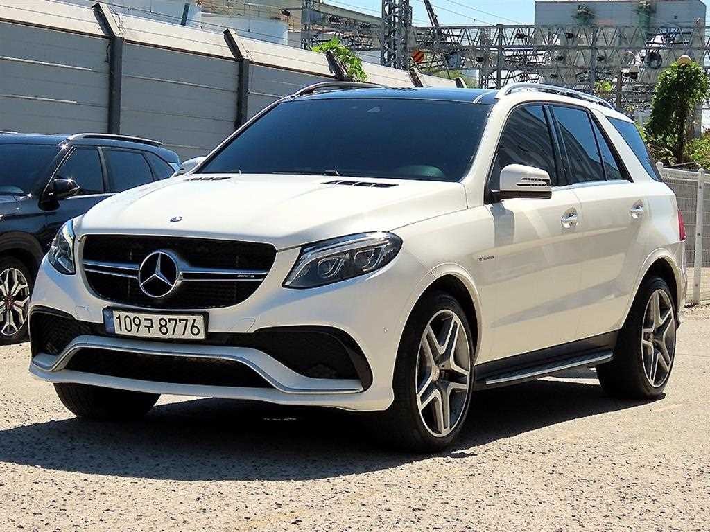 벤츠 GLE 클래스 GLE 클래스 W166 GLE 350 d 4MATIC 이미지 2