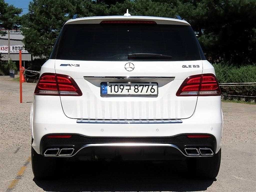 벤츠 GLE 클래스 GLE 클래스 W166 GLE 350 d 4MATIC 이미지 4