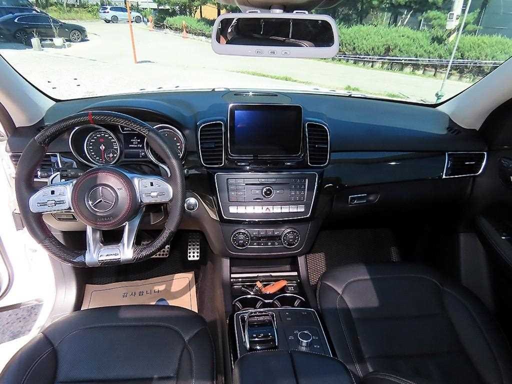 벤츠 GLE 클래스 GLE 클래스 W166 GLE 350 d 4MATIC 이미지 7