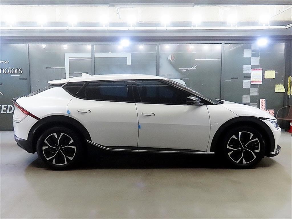 기아 EV6 롱레인지 AWD 에어 이미지 3
