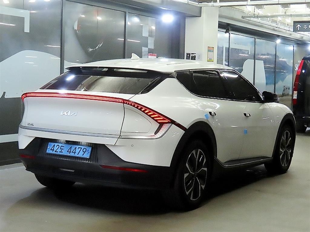 기아 EV6 롱레인지 AWD 에어 이미지 4