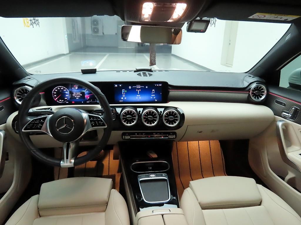벤츠 A 클래스 A클래스 W177 A220 세단 이미지 6