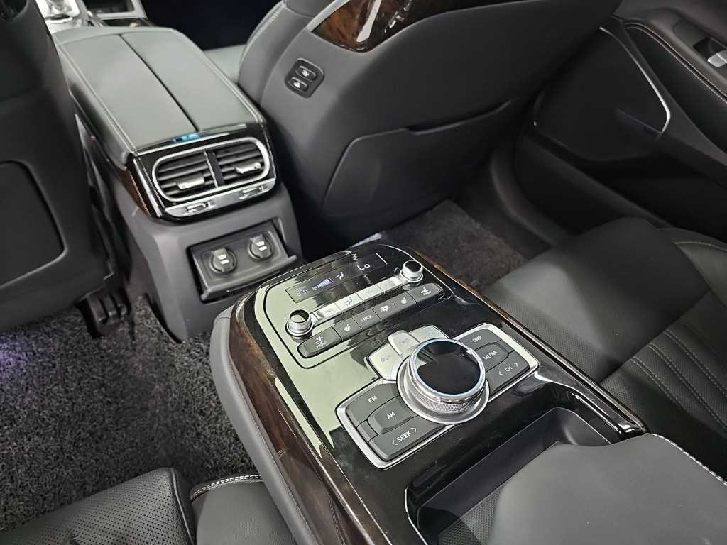제네시스 G90 3.3 T AWD 프리미엄 럭셔리 이미지 13