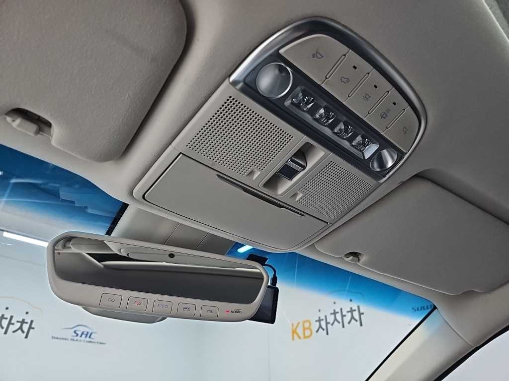제네시스 G90 3.3 T AWD 프리미엄 럭셔리 이미지 17