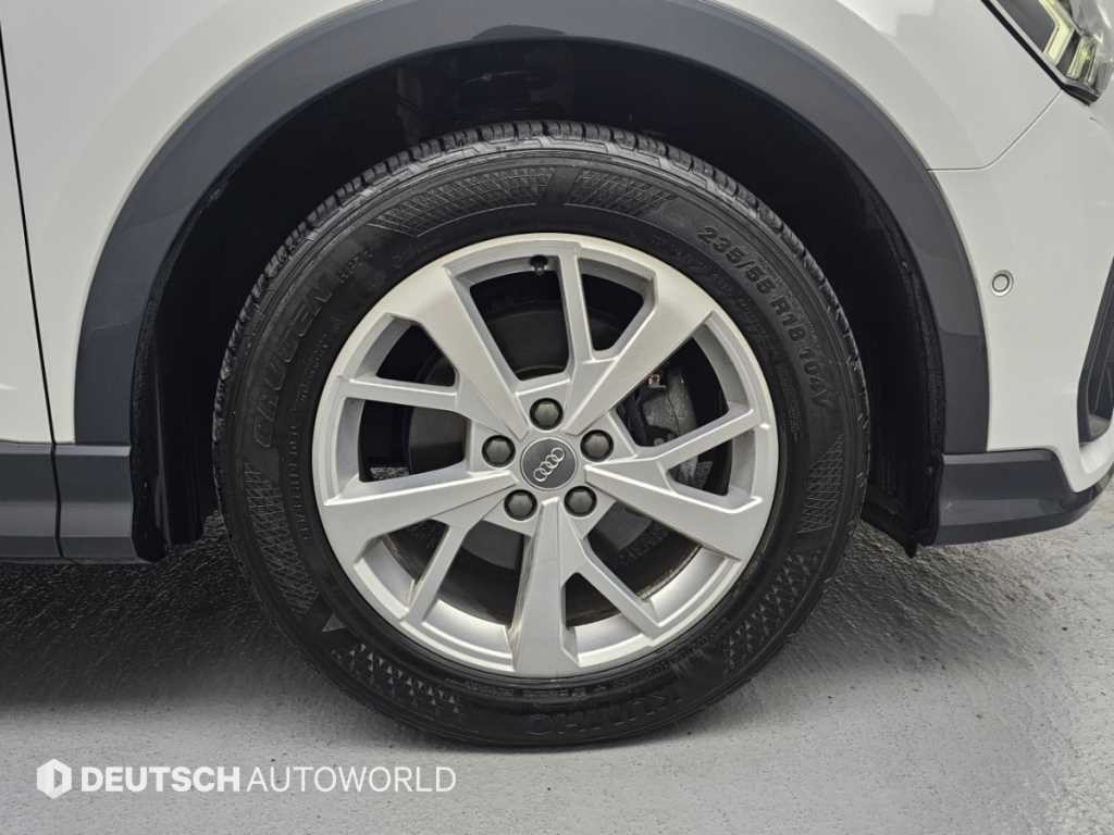 아우디 Q3 Q3 (F3) 35 TDI 스포트백 이미지 5
