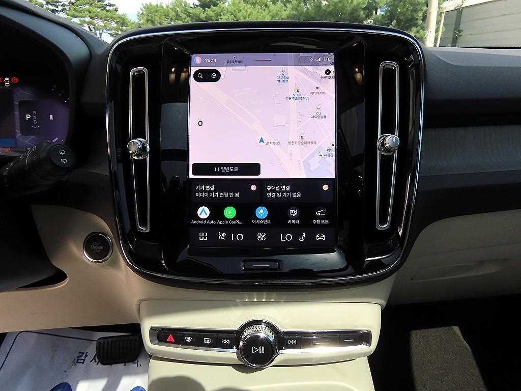 볼보 XC40 B4 AWD 얼티메이트 브라이트 이미지 12
