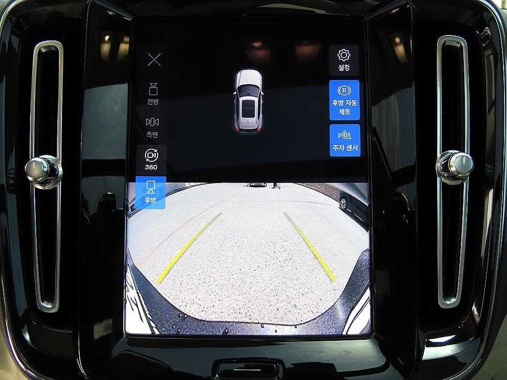 볼보 XC40 B4 AWD 얼티메이트 브라이트 이미지 13
